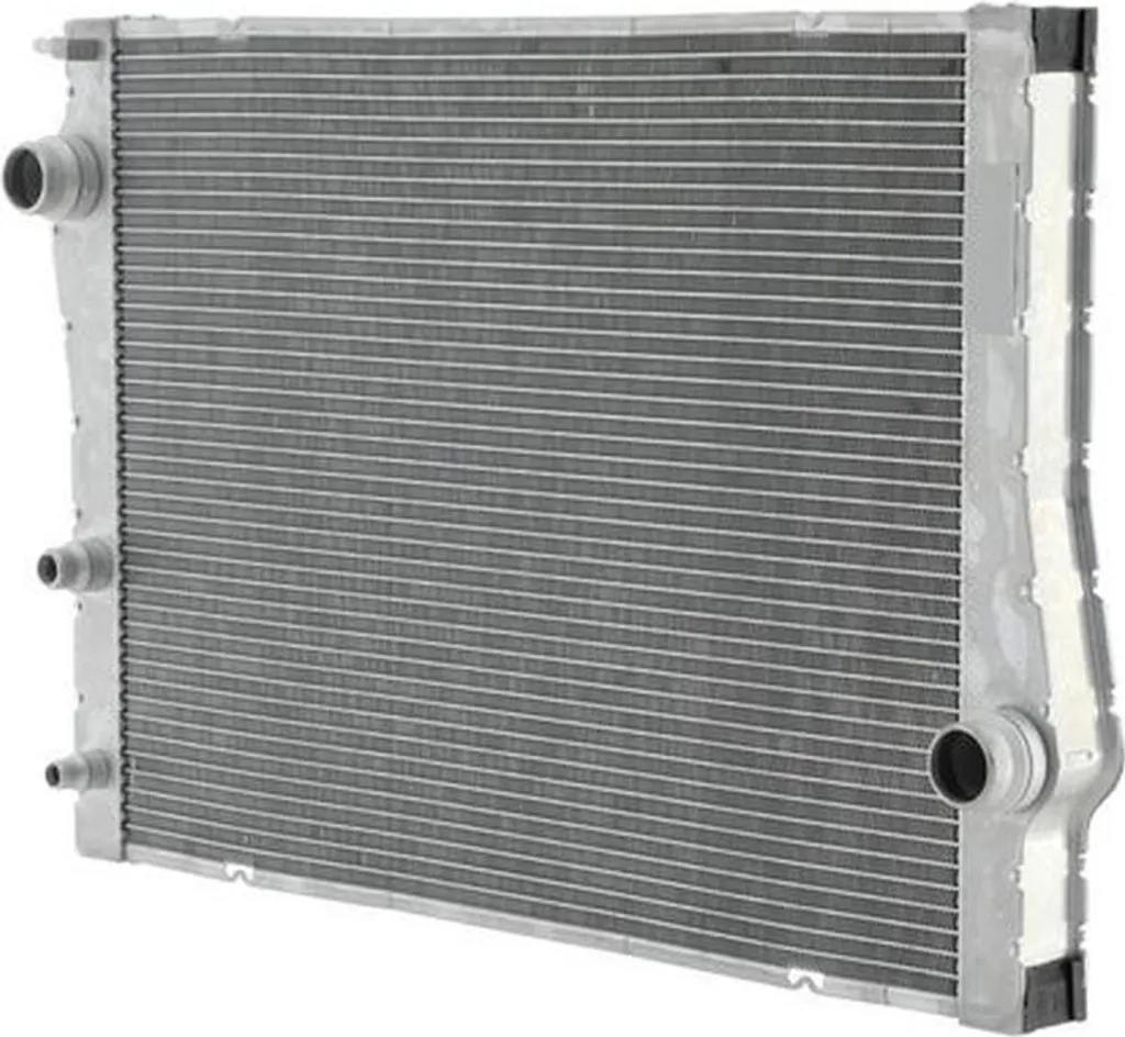 Radiateur HELLA 587x428 mm avec ailettes soudées haute performance BMW