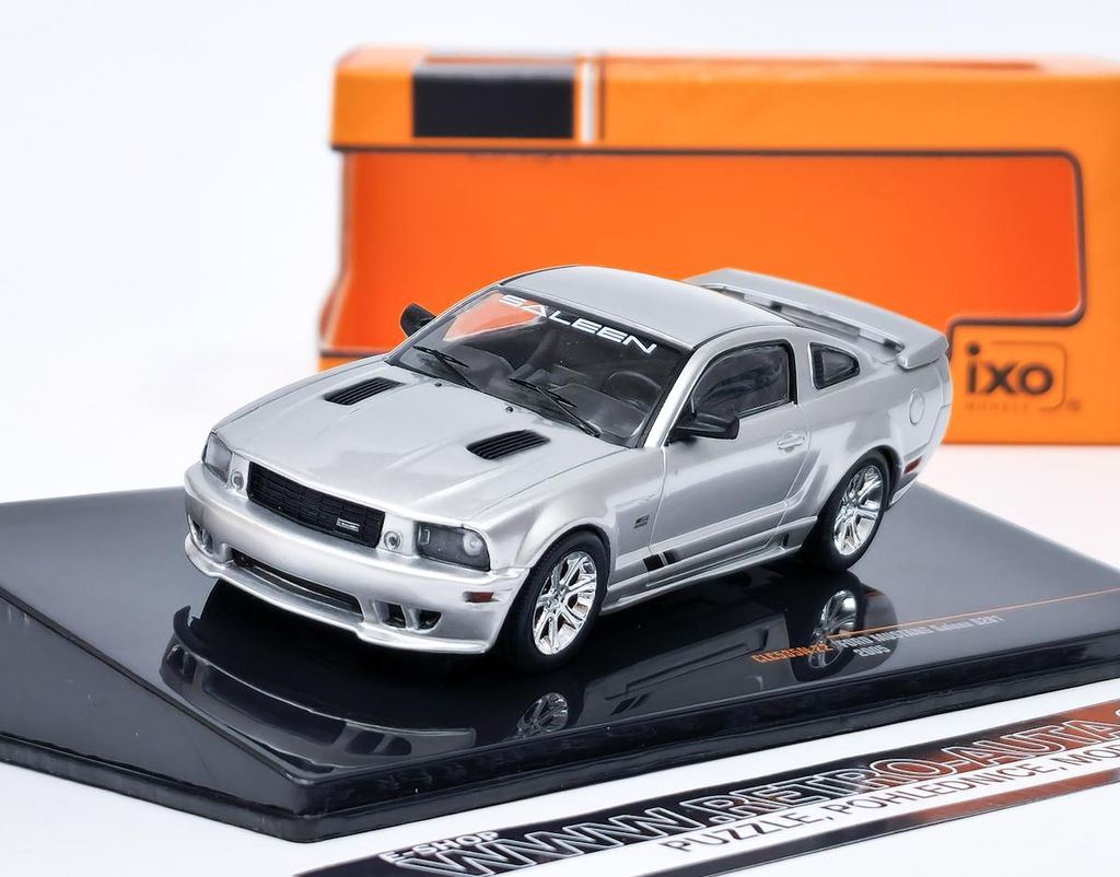 Ford Mustang Saleen S281 (2005) strieborná metalíza IXO Obrázok produktu 