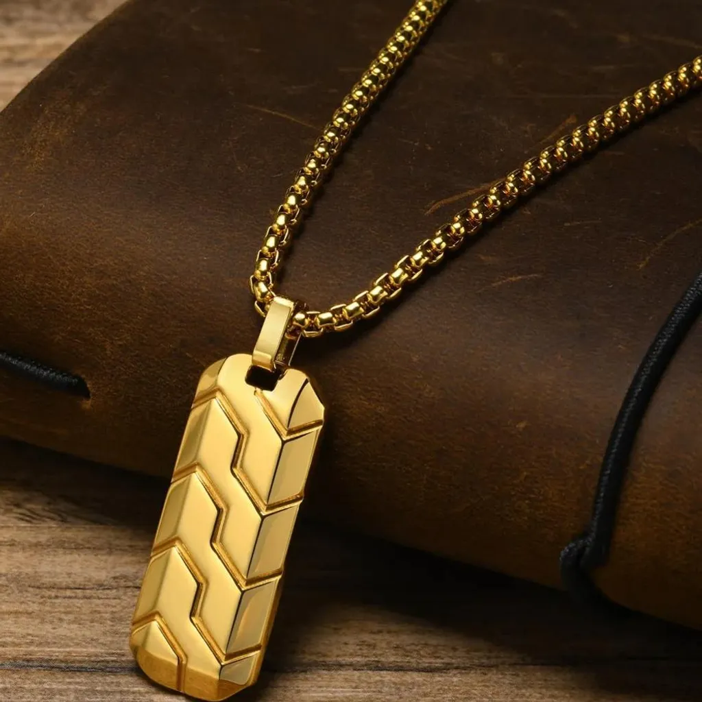Collana Axis in Oro - Eleganza e Modernità in Acciaio Inossidabile KP38433
