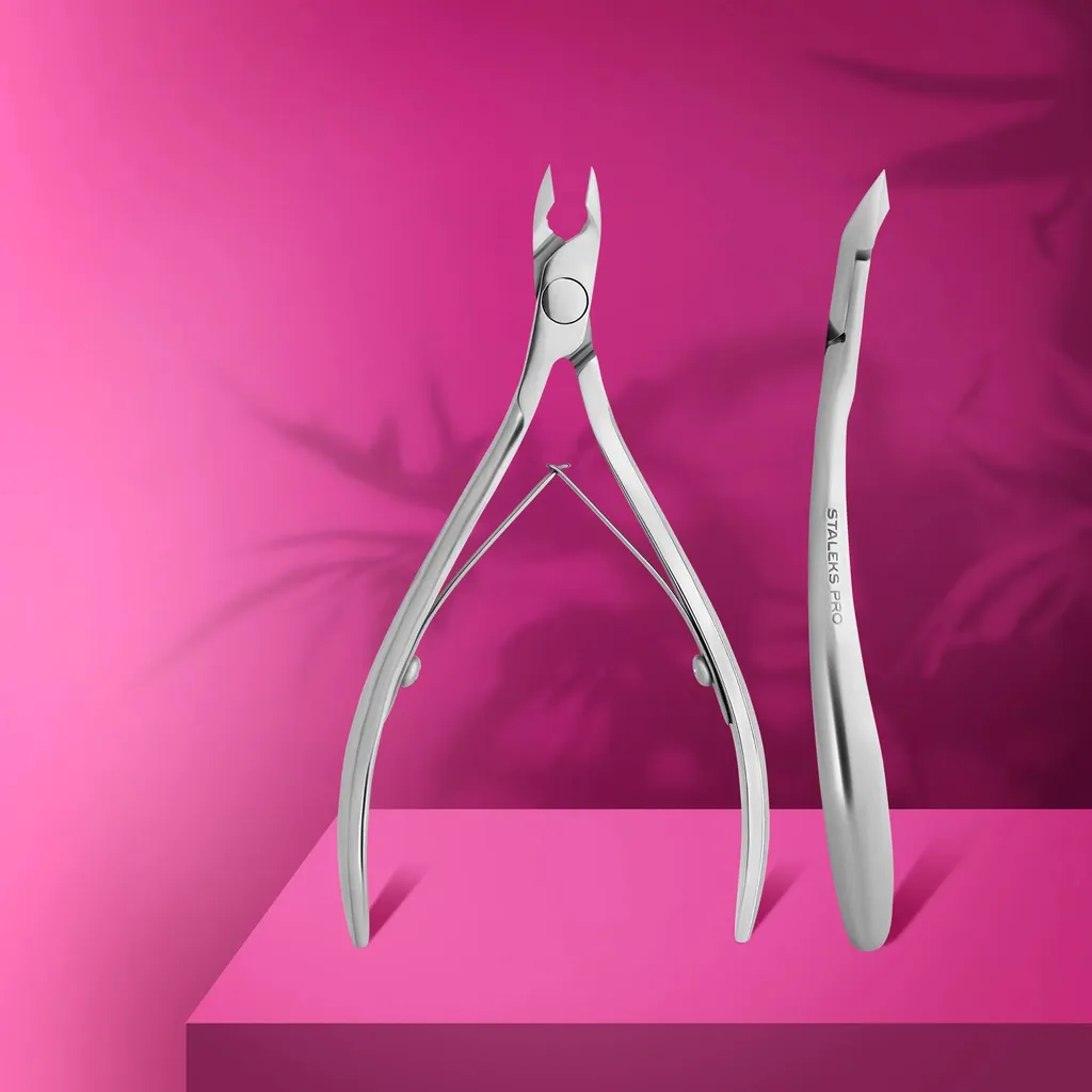 Pince à cuticules Staleks anti-tiraillement pour peaux sensibles