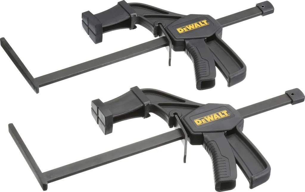 Fixez vos rails avec le serre-joint DEWALT DWS5026 pour couper droit