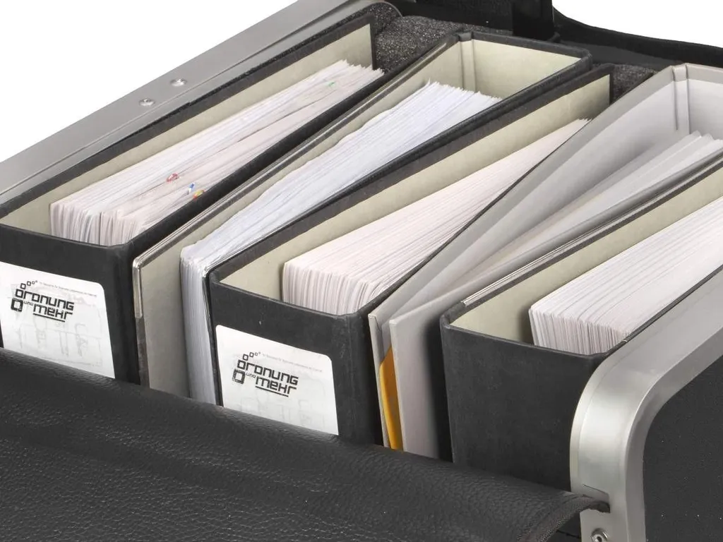 Attaché-case Alassio PERUGIA en imitation cuir noir pour documents A4 - 11