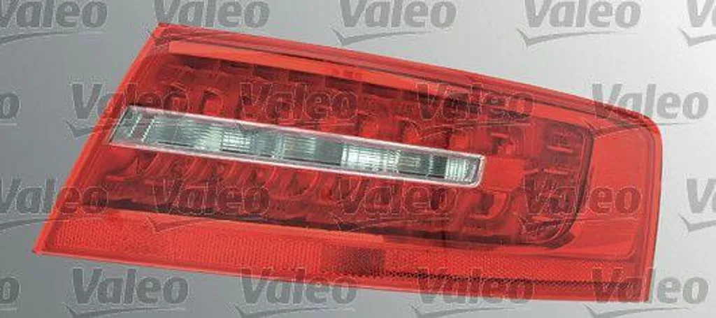 Feu arrière VALEO 043842 pour Audi A6 4F OE 4F5945095AB qualité origine