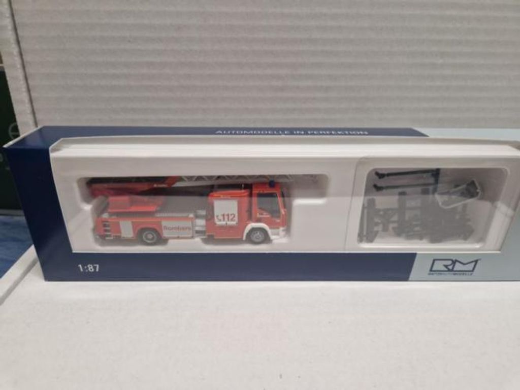 Rietze Iveco Magirus DLK ́18 Bombers (ES) 68593