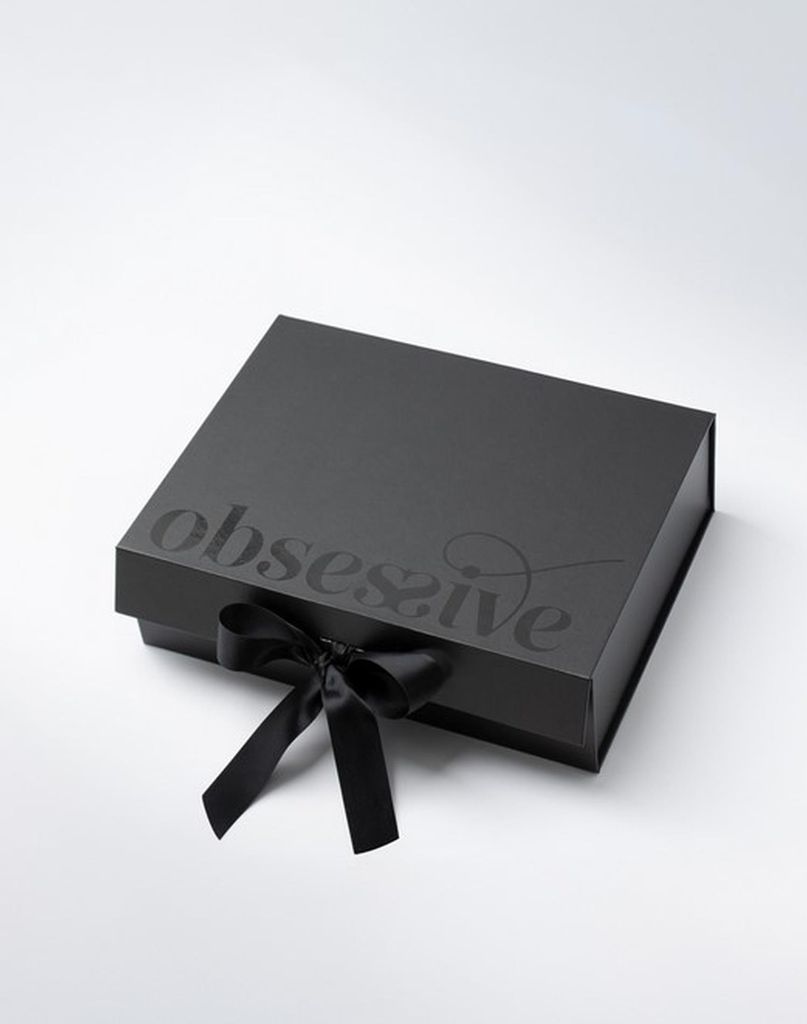 Schwarzer Geschenkkarton