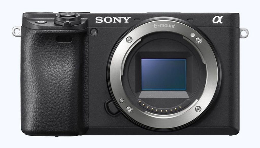 Sony Alpha 6400 AM Kit + SEL 18-135