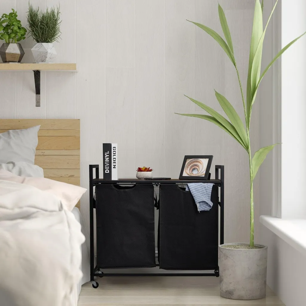Meuble de buanderie avec panier à linge extractible et plan de travail