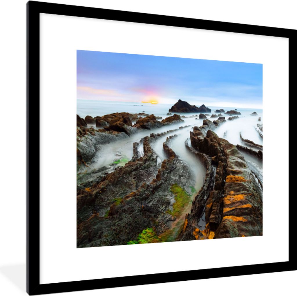 MuchoWow Gerahmtes Poster Nebel - Felsen - Wasser - Natur 40x40 cm - Poster mit Schwarzem Bilderrahmen Wandposter Rahmen Foto Bilder - Poster - P...