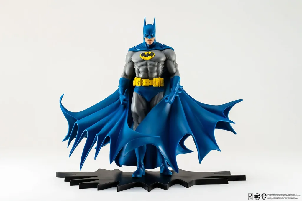 Figurine Batman Classic Version 27 cm - Statue de Collection en PVC 1/8
