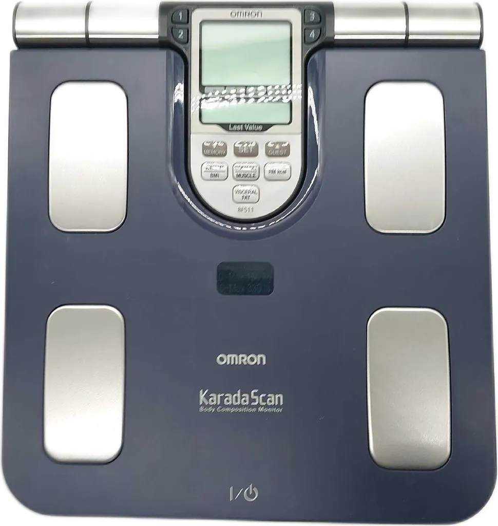 Bilancia Elettronica Omron BF511: Design Quadrato e Precisione Blu - 20