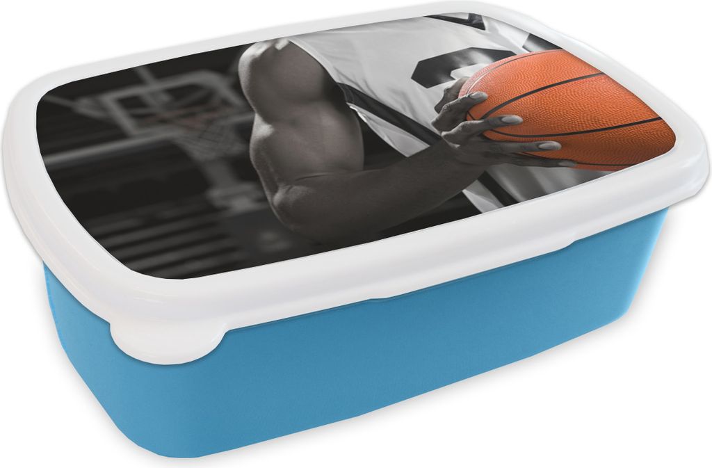 KitchenYeah Lunchbox Brotzeit Brotdose 17x11 cm Schwarzer und weißer Basketballspieler mit einem orangefarbenen Basketball Kinder Brotzeitdose -...