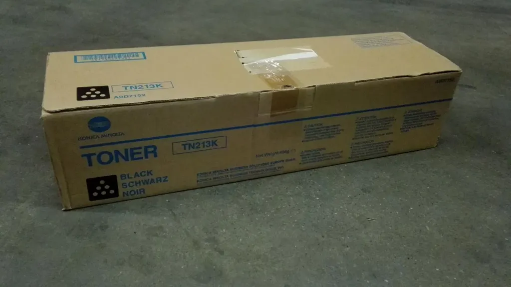 Toner TN-213K Noir A0D7152 : Finissez-en avec les impressions ternes