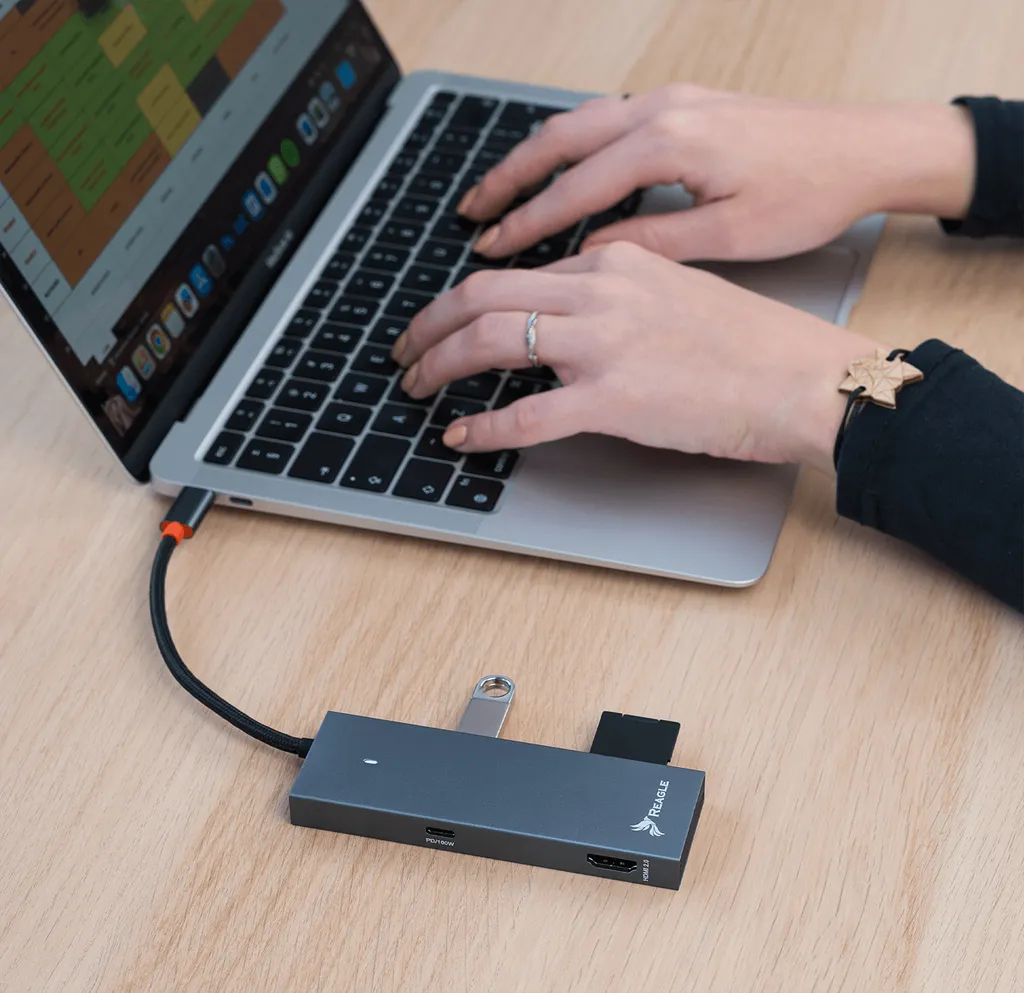 Docking Station USB-C Reagle 4K 60Hz HDMI 100W PD Alluminio - 4