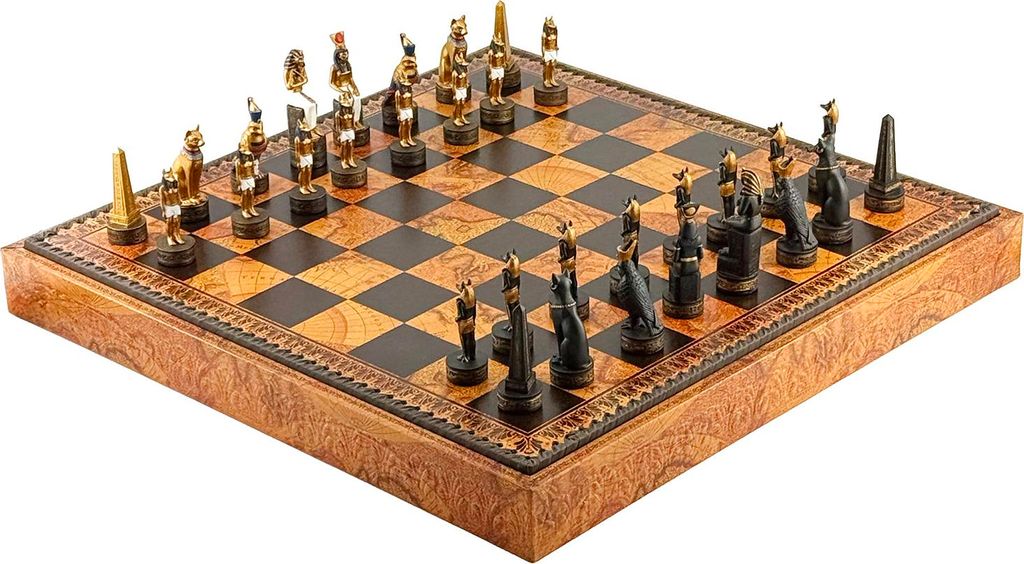 s Schachset im ägyptischen Stil mit handbemalten Figuren - 48 cm