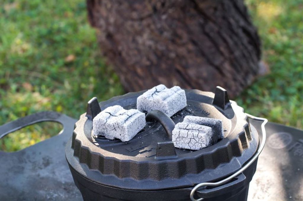 Petromax Cabix Plus Briketts für Feuertopf und Grill Produktbild 3
