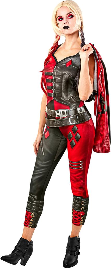 A woman dressed as Harley Quinn poses against a white background.