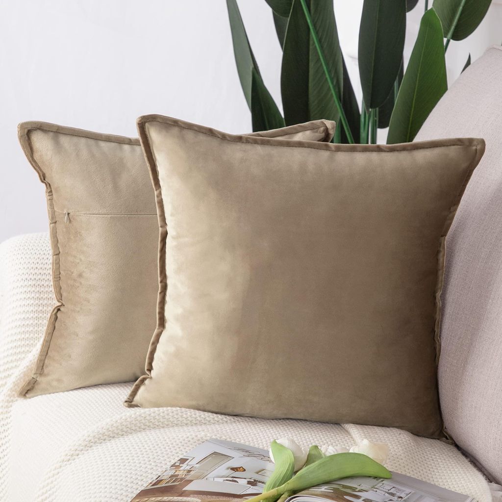 Set mit 2 dekorativen Samtkissenbezügen, Kissenbezüge für Sofa und Schlafzimmer, hellbraun, quadratisch, 65 x 65 cm