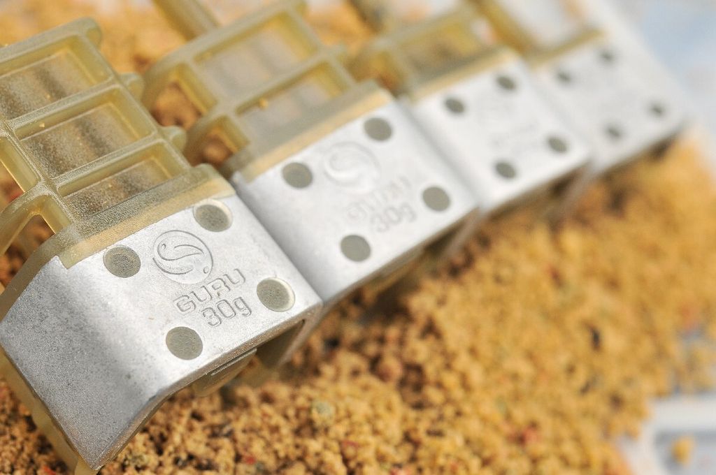 Guru Commercial Cage Feeder Mini 25 gr