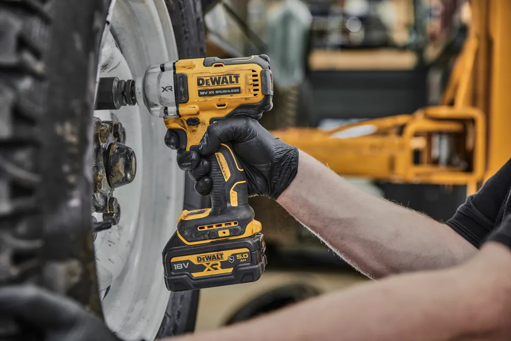 Clé à Chocs DEWALT DCF891NT-XJ 1/2 Haute Performance 812 Nm Brushless 18V - 17
