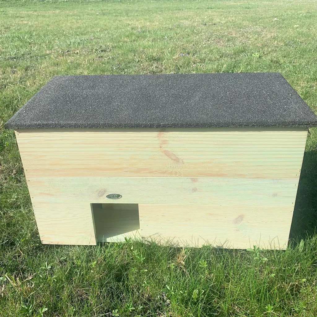 Maison pour hérissons XL : offrir un abri d'hiver sûr dans le jardin