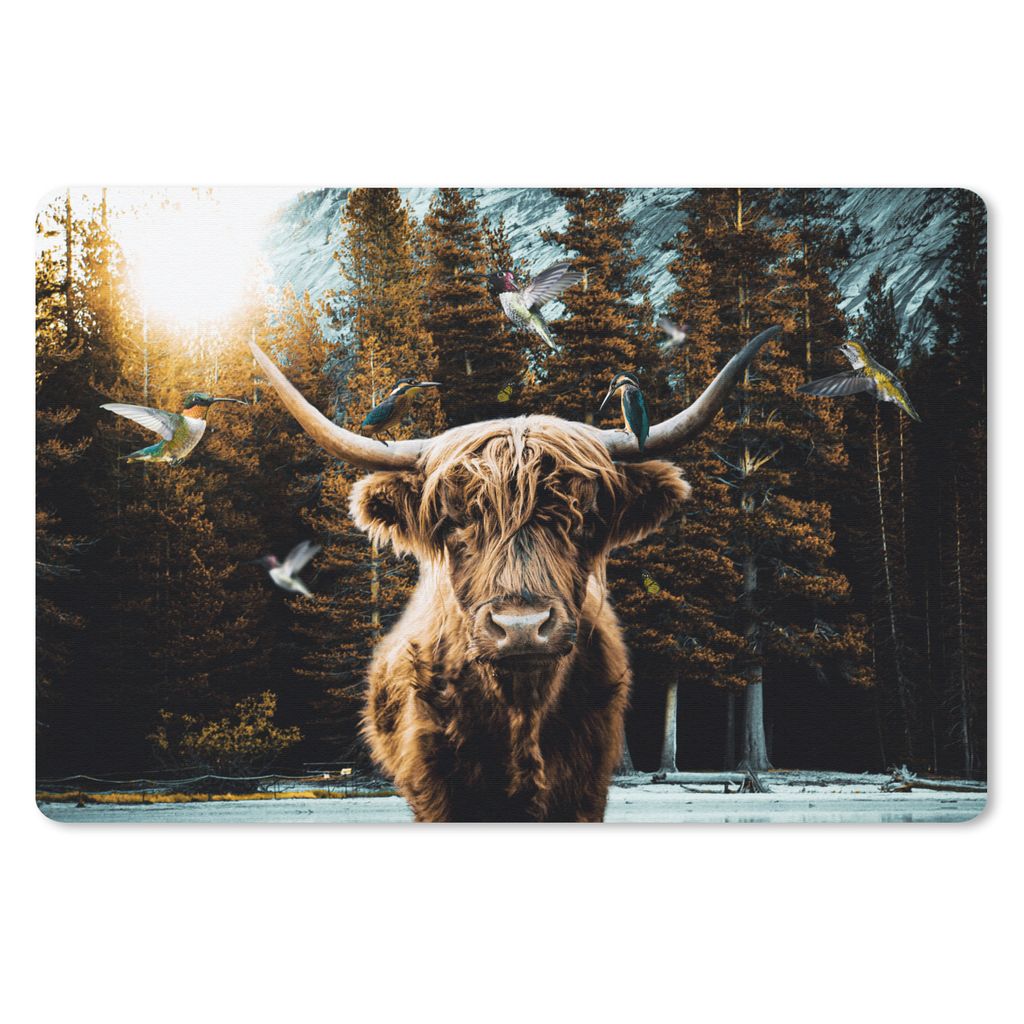 MuchoWow Schreibtischunterlage Schottischer Highlander - Kolibri - Wald 60x40 cm - XXL Mauspad - Großes Mauspad