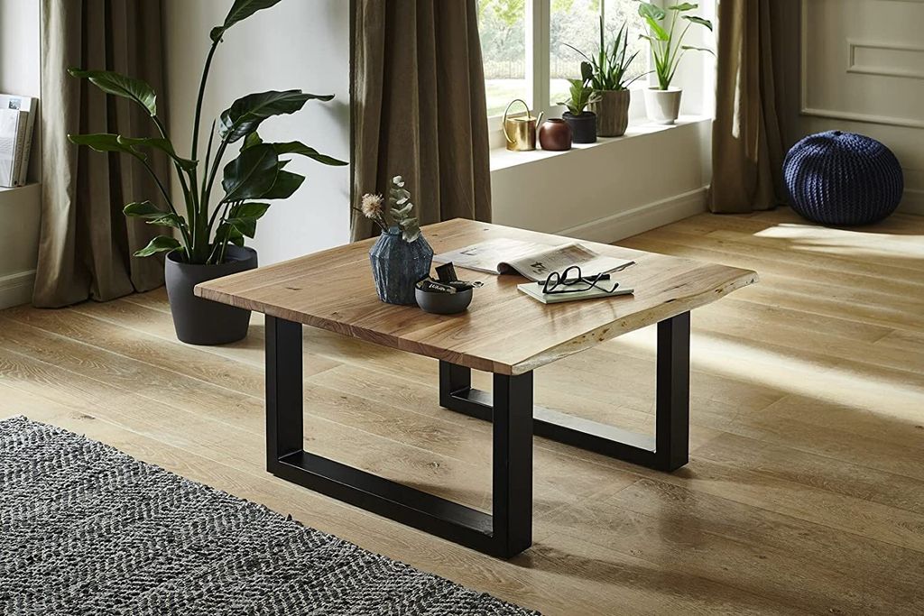 Couchtisch 80x80 cm Quintus, echte Baumkante, Akazienholz naturfarben, massiver Sofatisch, U-Metallgestell Schwarz