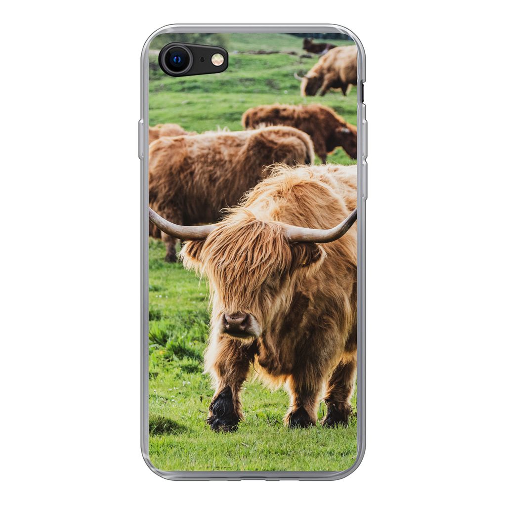 MuchoWow Handyhülle Schutzhülle Hülle für iPhone SE 2022 Schottische Highlander - Tiere - Gras Silikon Softcase Handy Hülle - Schutzhülle