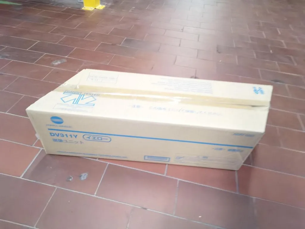 Corrigez vos défauts d'impression avec le développeur DV 311Y jaune original