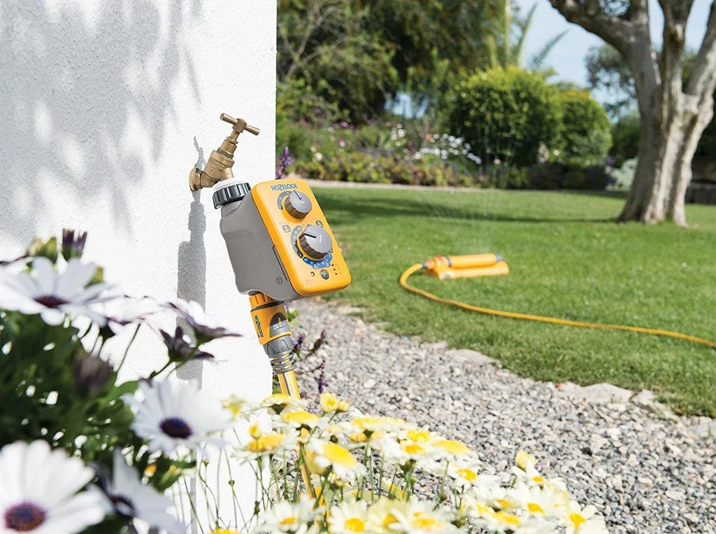 Programmateur d'arrosage Sensor Plus avec capteur crépusculaire Hozelock - 2