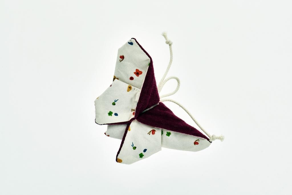 Käthe Kruse ORIGAMI Knisterspielzeug Schmetterling