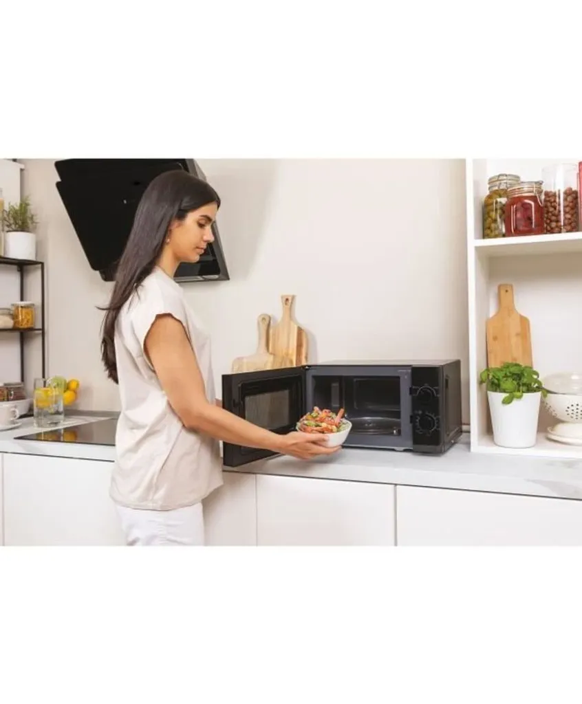 Petit micro-ondes 20L Candy CMW20SMB idéal pour réchauffer et cuisiner - 7