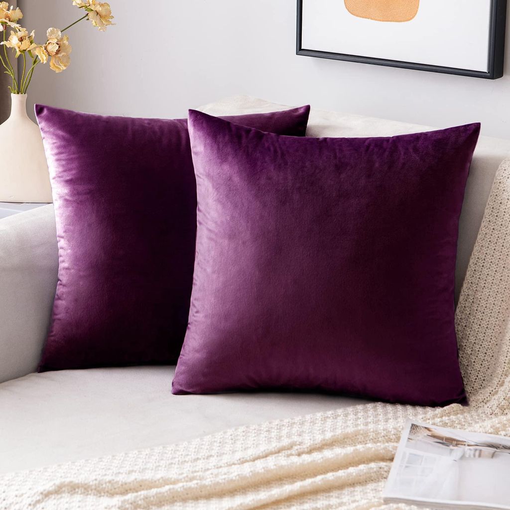 Samtkissenbezug 50x50 cm in Aubergine-Lila, dekorativer Kissenbezug für das Sofa, 2-teiliges Set