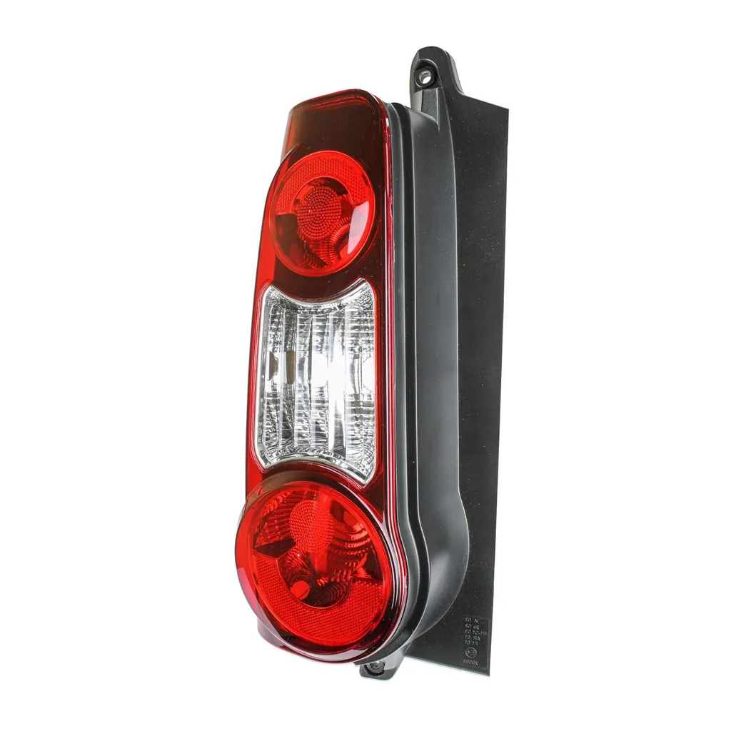Feu arrière gauche cassé ? Solution pour Citroën Berlingo Partner B9