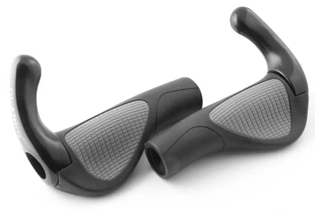 Poignées de guidon pour VTT Clarks CE311 Lock-On noir confortables 130mm