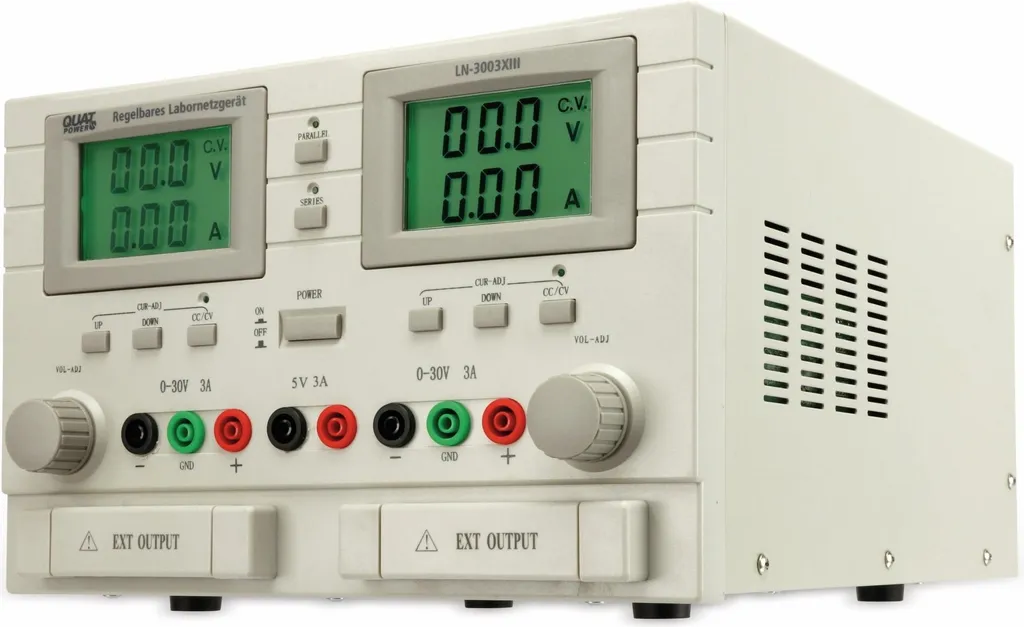 Double alimentation stabilisée de table 2 x 30V 3A série LN-3003 - 4