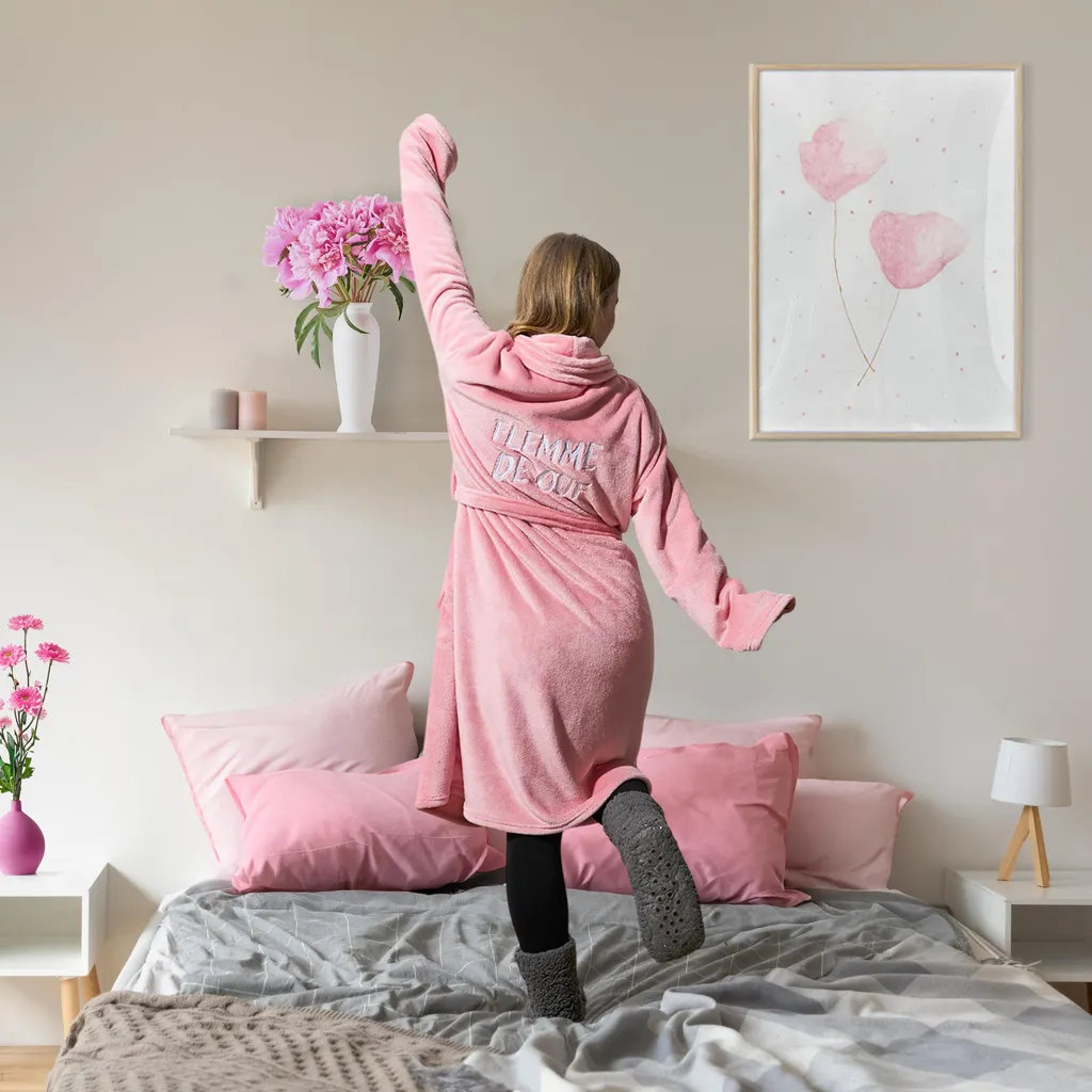 Dites adieu au froid avec le Peignoir Sherpa Grl Pwr doux et épais