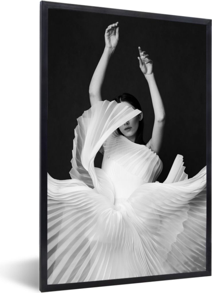 MuchoWow Gerahmtes Poster Frau - Porträt - Tanz - Schwarz und weiß 40x60 cm - Poster mit Schwarzem Bilderrahmen Wandposter Rahmen Foto Bilder -...