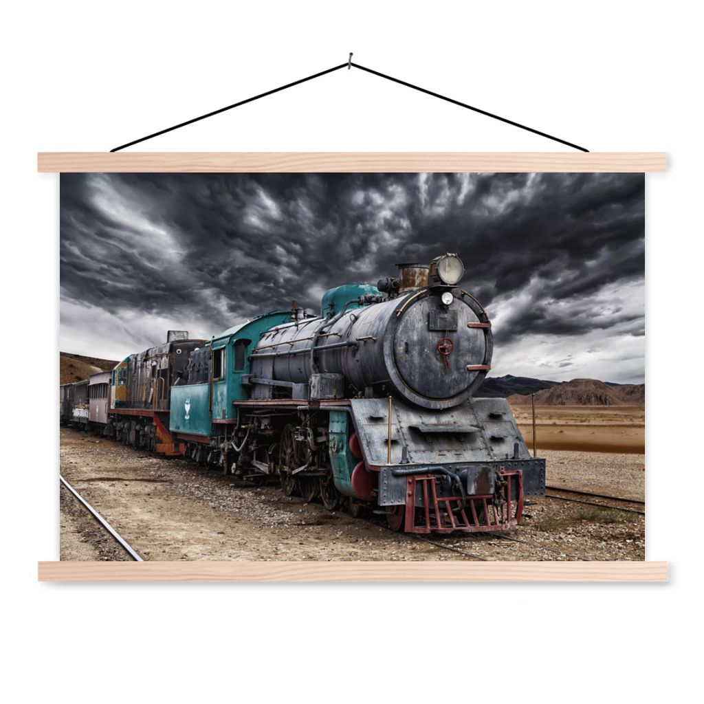 MuchoWow Textilposter Ein alter Dampfzug unter dunklem Himmel 60x40 cm mit holzfarbenen Rahmen - Bilder