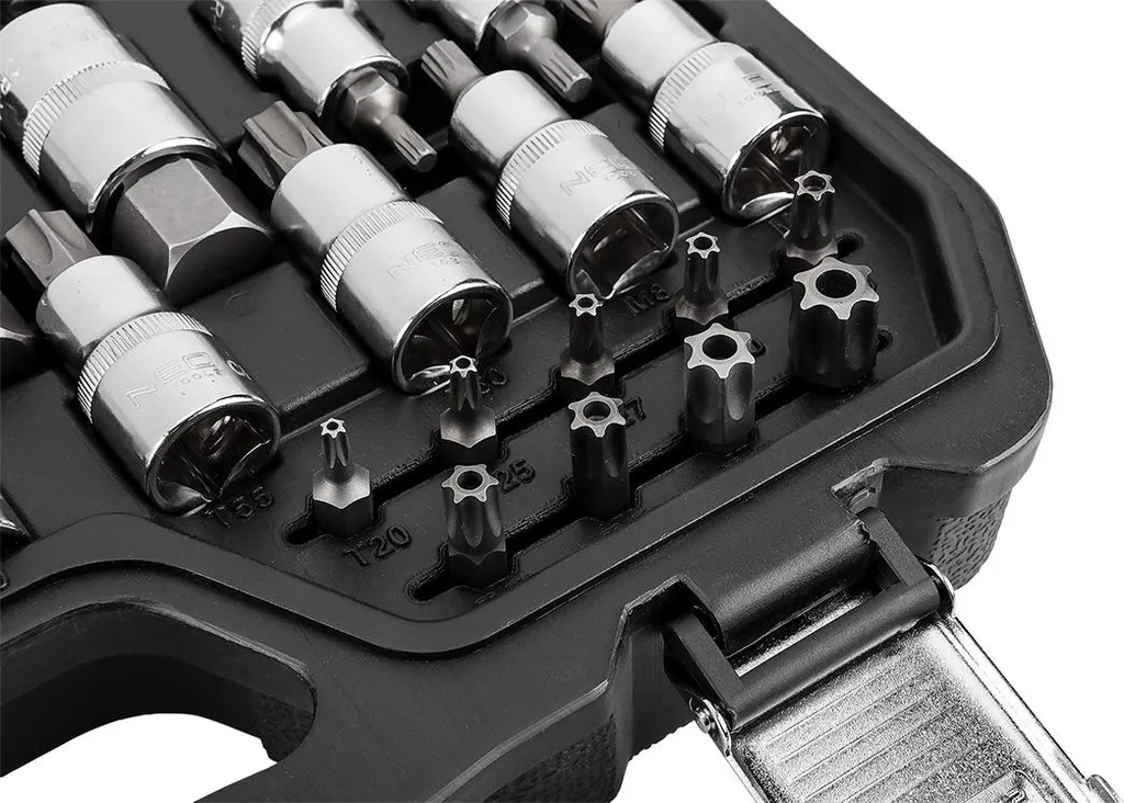 Offerta Set 49 Punte Torx NEO TOOLS - Qualità Professionale S2 - 13