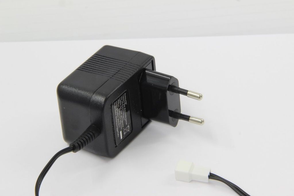 Jamara Ladegerät Z18 NiMh 7,2V 505451