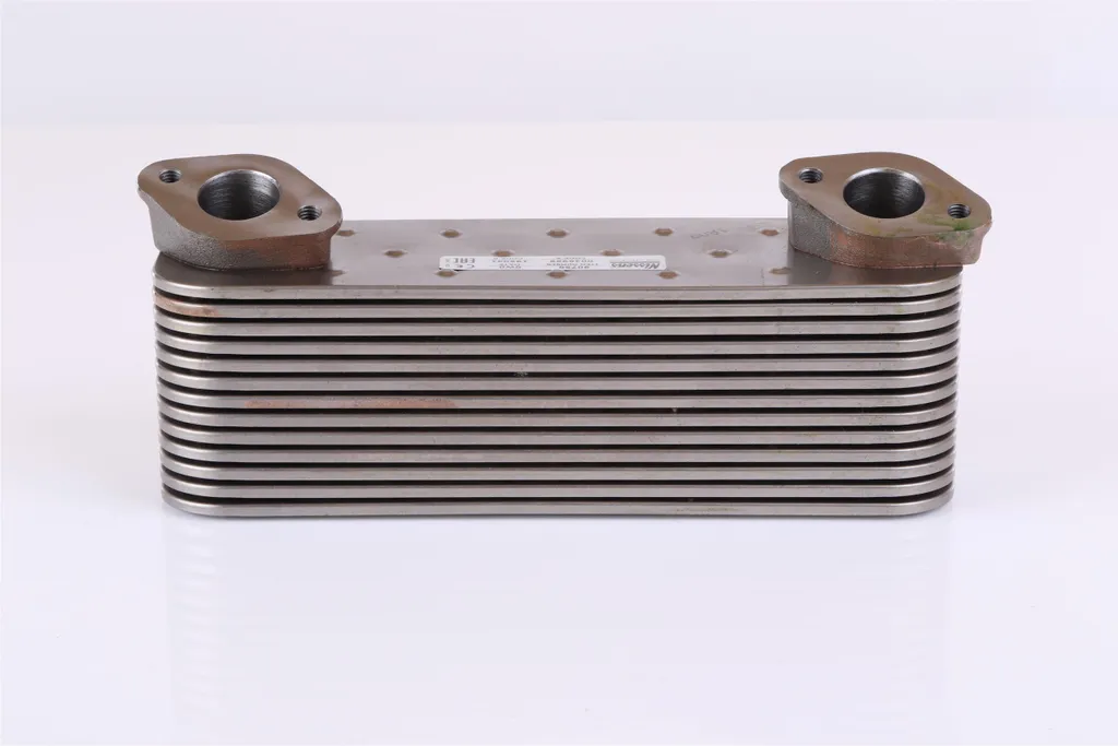 Refroidisseur d'huile NISSENS 90756 pour maintenance MERCEDES AXOR 2 NG