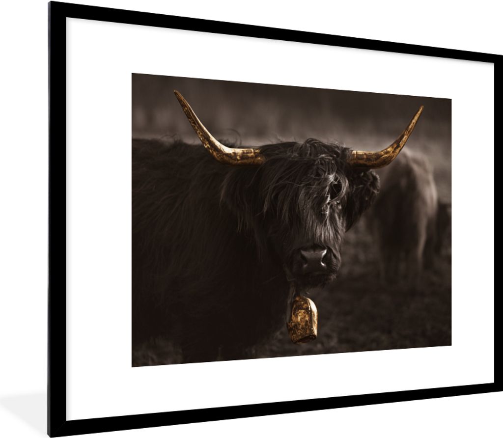 MuchoWow Gerahmtes Poster Schottischer Highlander - Gold - Kuhglocke - Hörner - Tiere 80x60 cm - Poster mit Schwarzem Bilderrahmen Wandposter Ra...