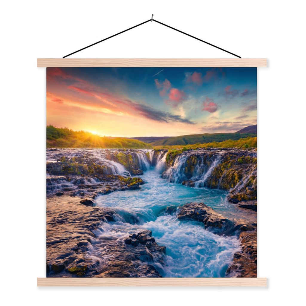 MuchoWow Textilposter Wasserfall - Pflanzen - Moos - Landschaft - Sonnenuntergang - Fels 120x120 cm mit holzfarbenen Rahmen - Textil-Poster