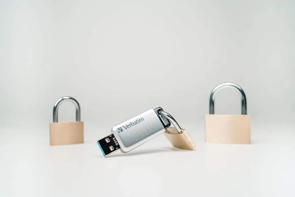 Verbatim 98664 Clé USB 3.0 Secure de 16 Go avec Cryptage Matériel AES - 5