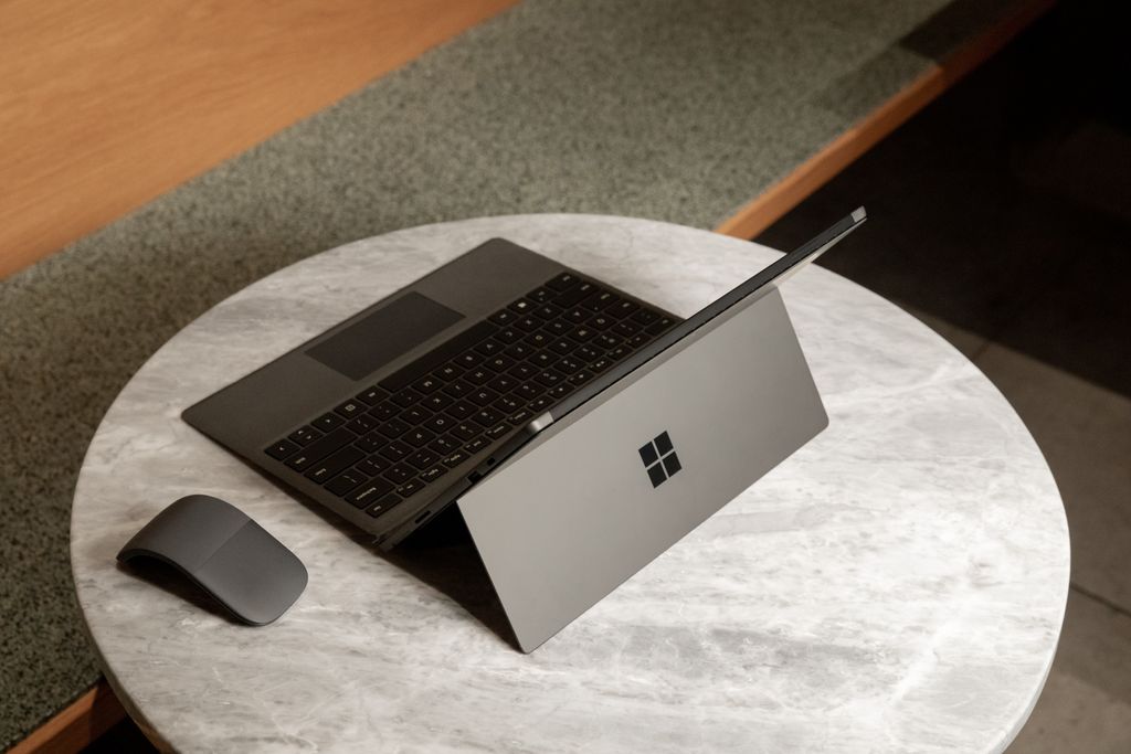 Microsoft Surface Pro 7 12,3'' Intel i5 / 8 GB RAM / 256 GB Produktbild 15