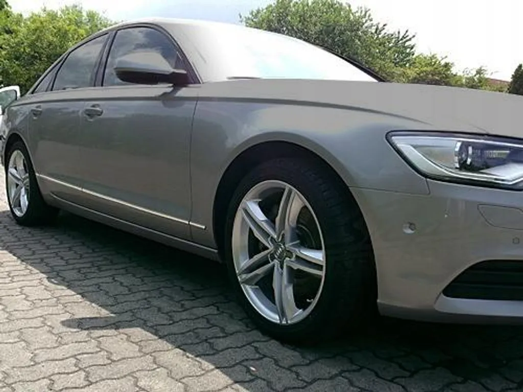 Protection de porte Audi A6 C7 contre rayures avec baguettes chromées