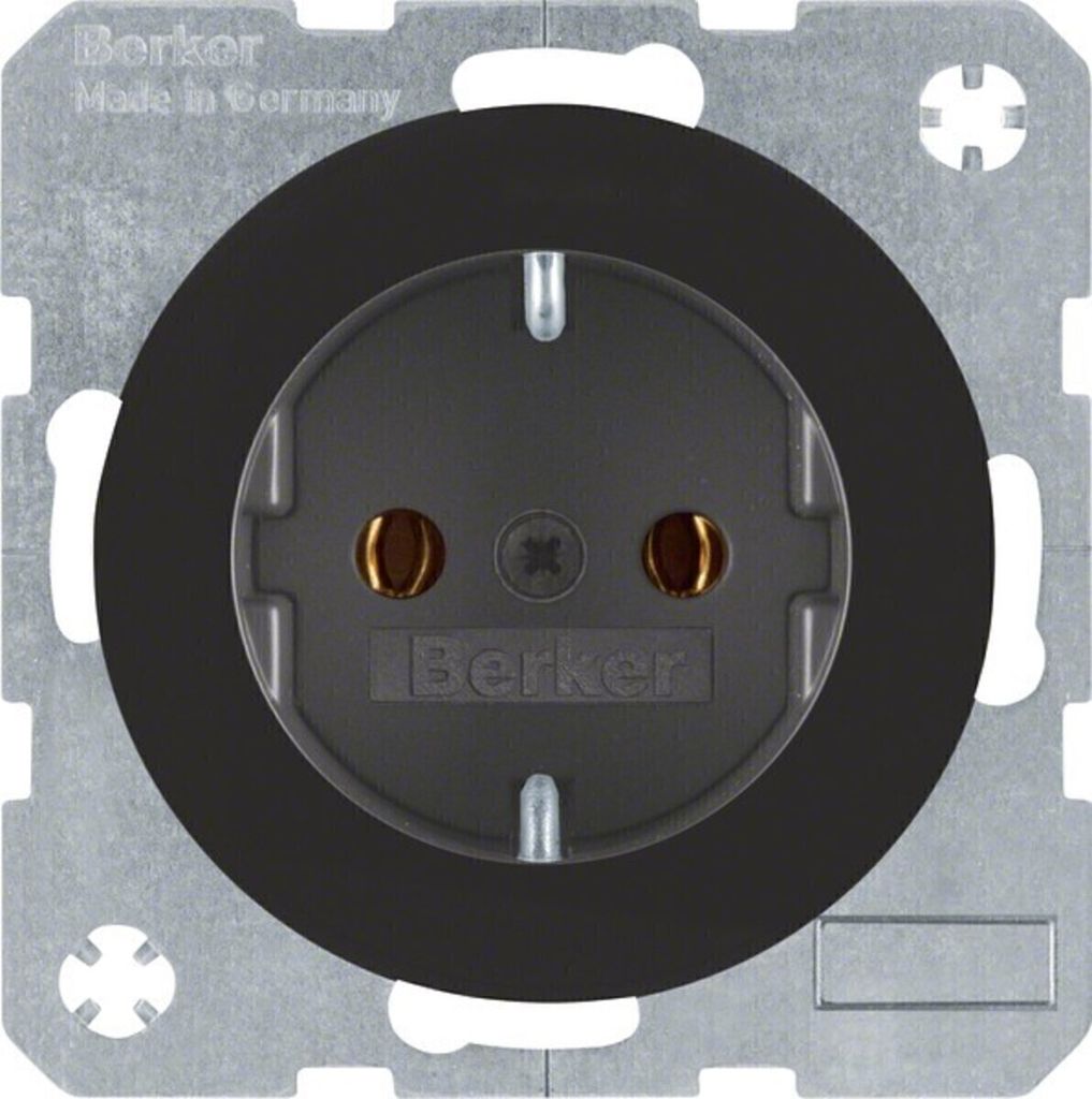 Hager 47432045, Typ F, Schwarz, Kunststoff, Thermoplast, 250 V, 16 A, 50 - 60