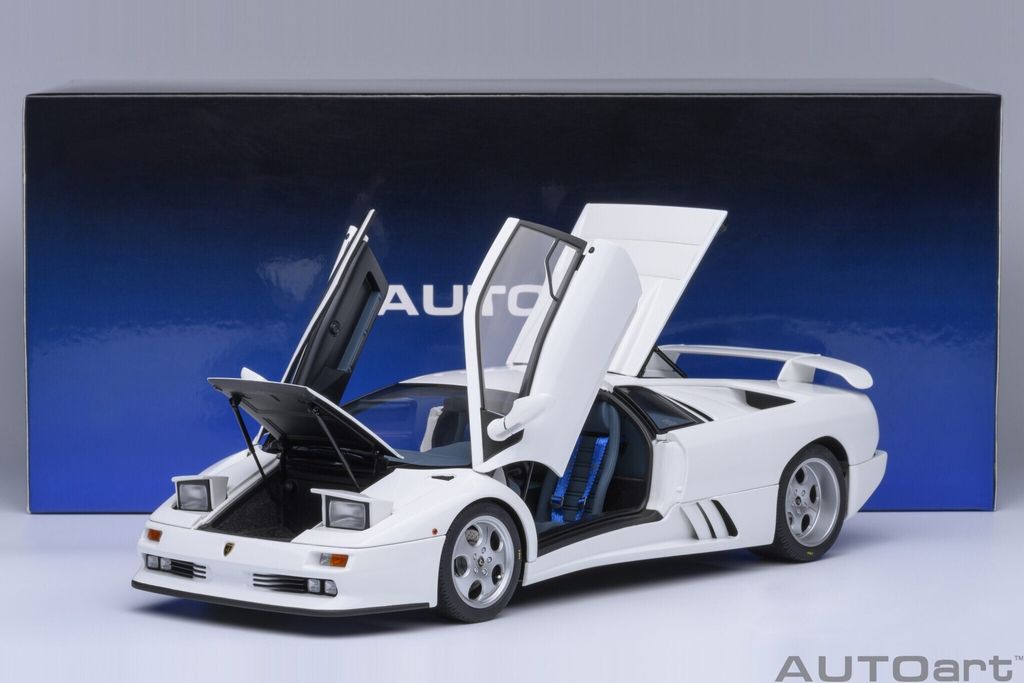 Autoart 79145 - 1/18 Lamborghini Diablo SE JOTA (Impact White) - Neu