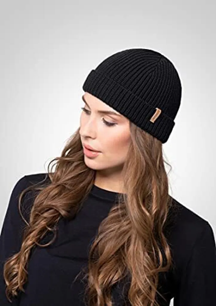 Bonnet court Giesswein Grimming bleu, tricot doux et revers confortable