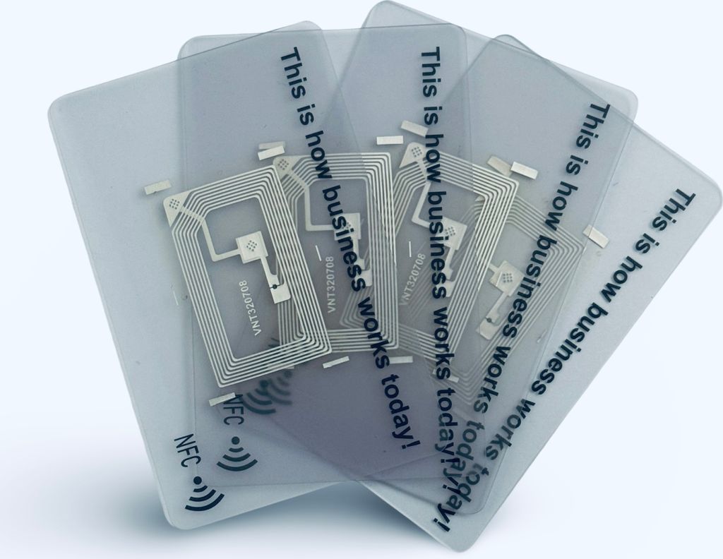 NFC-Ntag213 transparente, exclusive, digitale Business- Cards 4 Stück pro Bestelleinheit. Also, für die ganze Familie!
